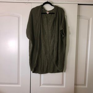 Short sleeve green cardigan sweater
